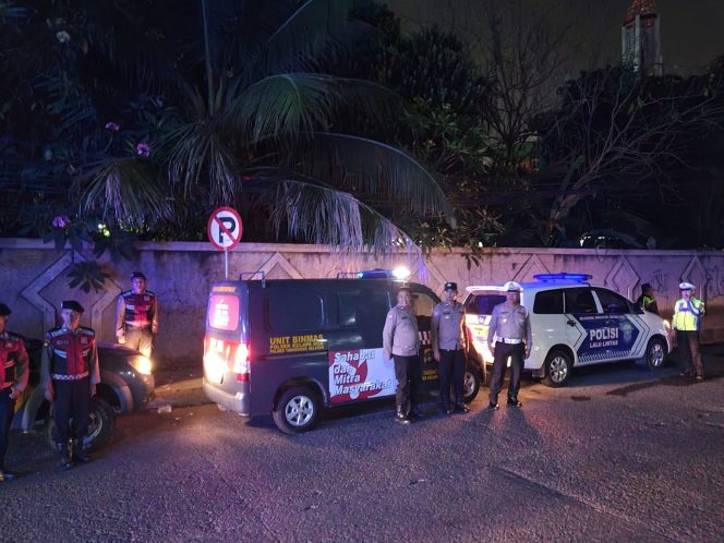 
					Tingkatkan Kamtibmas, Patroli Perbatasan Polsek Kelapa Dua Sisir Tiga Titik Rawan