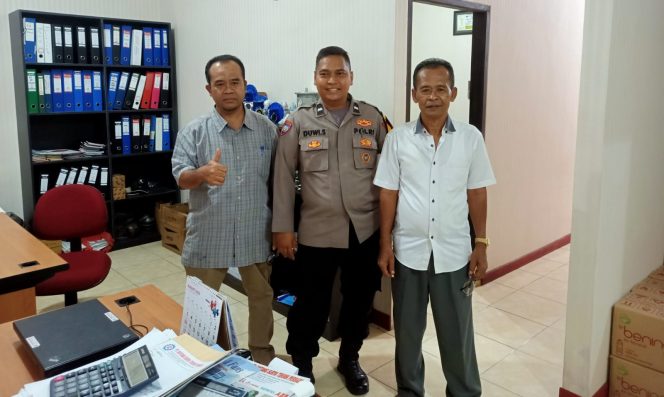 
					Pererat Silaturahmi, Bhabinkamtibmas Perigi Baru Sambangi Warga dan Sampaikan Himbauan Kamtibmas