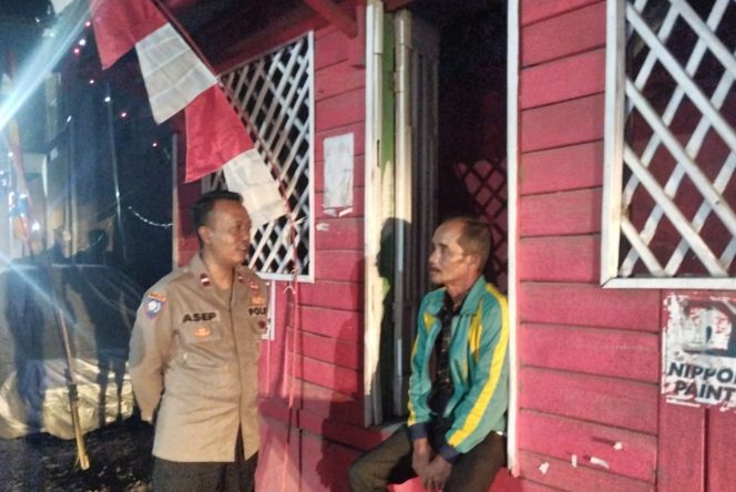 
					Polsek Bayongbong Intensifkan Pengecekan Siskamling, Warga Diajak Perkuat Keamanan Lingkungan