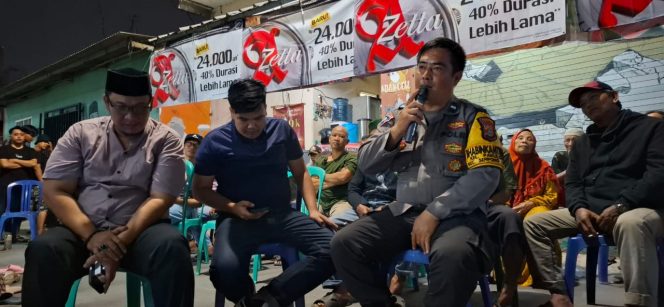 
					Bhabinkamtibmas Pakulonan Hadiri Musyawarah Warga, RT Baru Terpilih dengan Mufakat