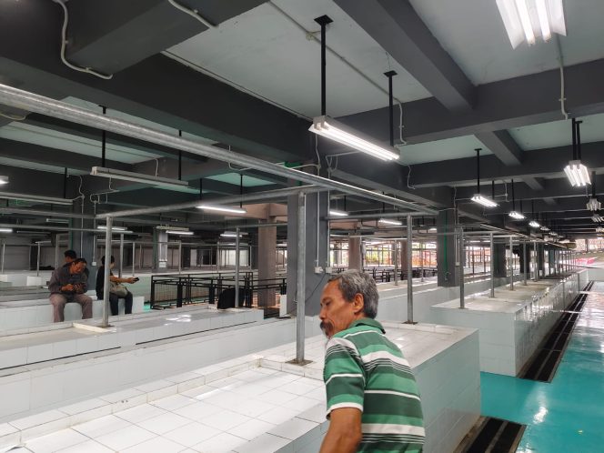 
					Ratusan Lapak di Pasar Ciputat Kosong, Diduga Proyek Hanya Hamburkan Anggaran