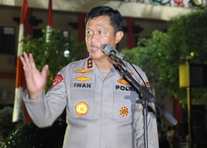 
					Unras Berjalan Aman dan Tertib, Kapolda Kalteng Beri Apresiasi Personel Pengamanan dan Pendemo