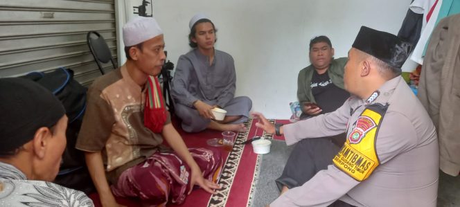 
					Jaga Kondusifitas, Polsek Serpong Gelar Cooling System Bersama Jamaah Masjid Jami At-Taqwa