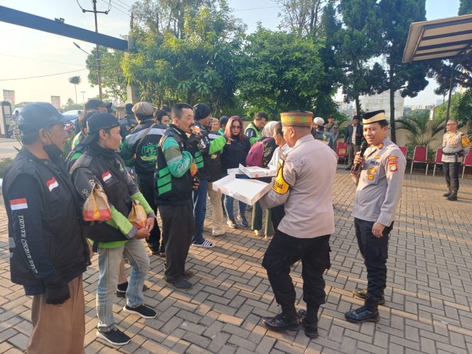 
					Polsek Cisauk dan Komunitas Ojol Gelar Doa Bersama untuk Almarhum Affan Kurniawan