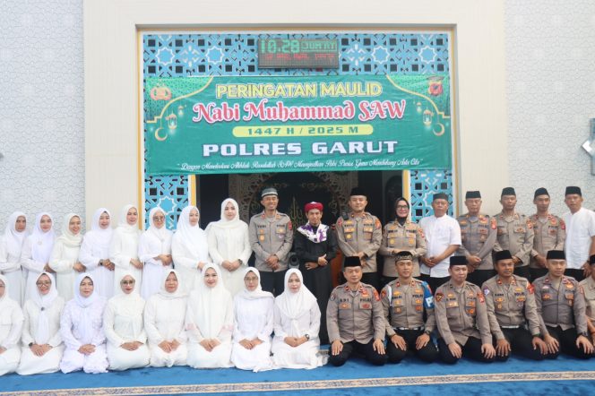 
					Perkuat Keimanan dan Ketakwaan, Polres Garut Peringati Maulid Nabi Muhammad Saw