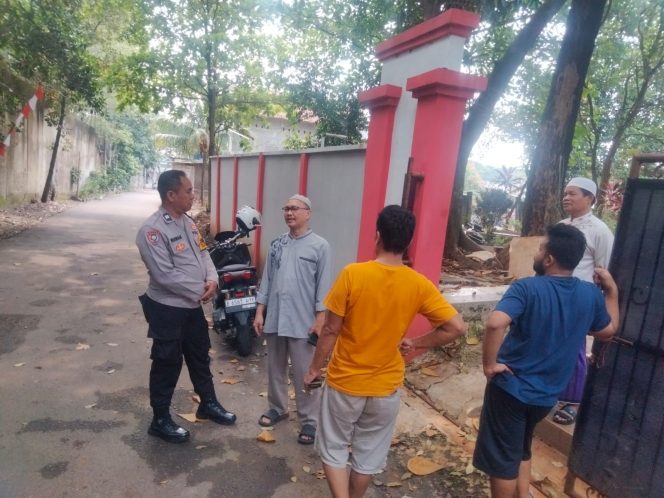 
					Bhabinkamtibmas Pagedangan Lakukan Cooling System, Ajak Warga Jaga Kondusifitas Lingkungan