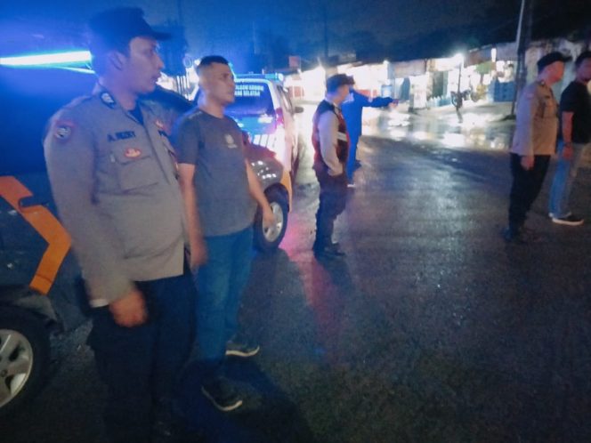 
					Polsek Legok Gelar Patroli Ops Cipta Kondisi, Antisipasi Gangguan Kamtibmas di Malam Hari