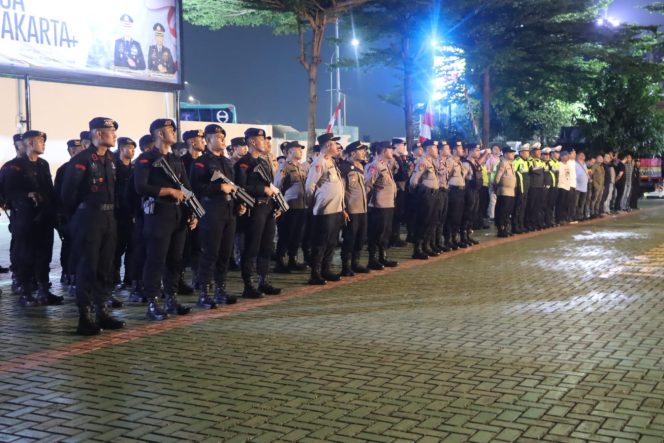 
					Polres Tangsel Gelar Patroli Skala Besar, Jaga Kamtibmas Tetap Kondusif