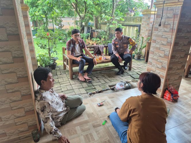
					Lewat Program Jaga Jakarta+, Bhabinkamtibmas Malang Nengah Ajak Warga Aktif Jaga Kamtibmas