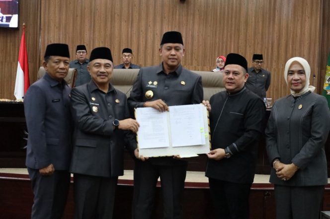
					Raperda Perubahan PAD dan APBD 2025, Wali Kota Bekasi Akan Lapor Gubernur Jabar untuk di Evaluasi.