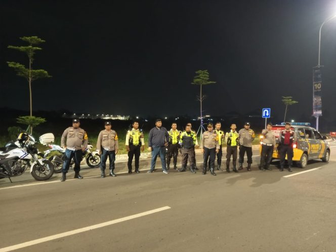 
					Polsek Pagedangan Gelar Patroli Cipta Kondisi dan Strong Point, Antisipasi Guantibmas