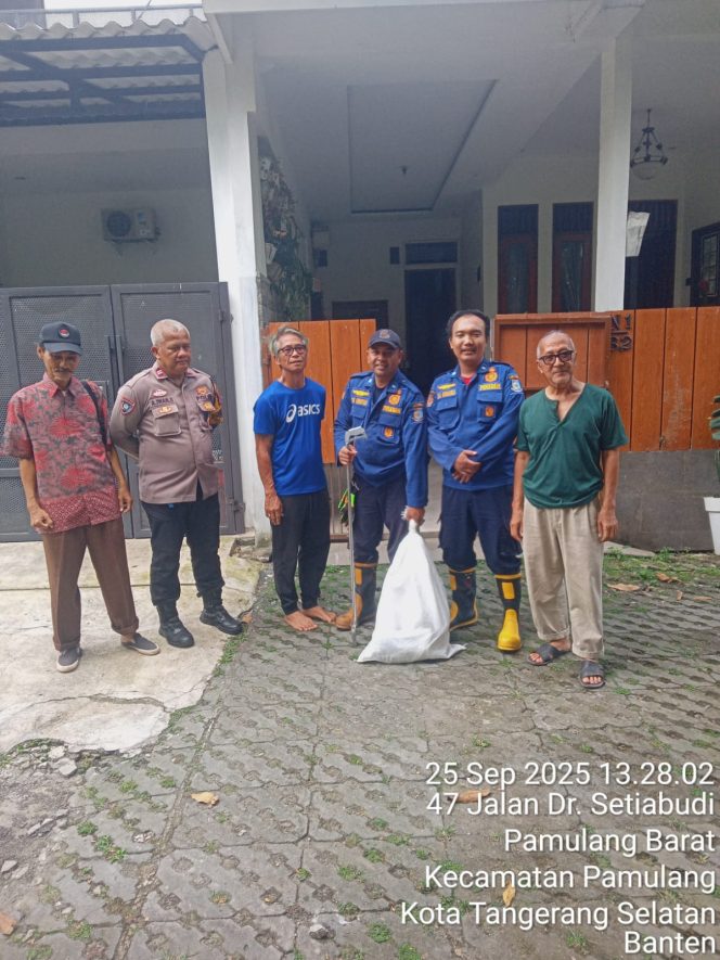 
					Polsek Pamulang Laksanakan Sambang Warga dan KRYD, Tindaklanjuti Laporan Ular Sanca di Perumahan Pamulang Permai