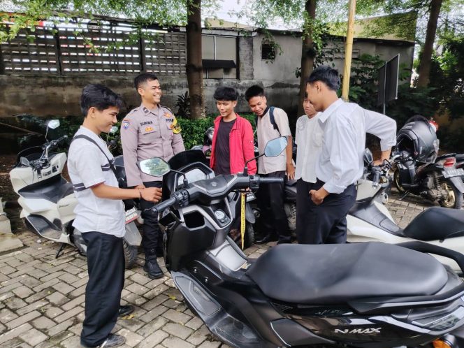 
					Bhabinkamtibmas Pagedangan Laksanakan Patroli CETAR, Cegah Tawuran Antar Pelajar