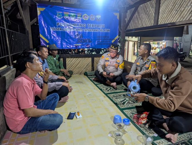 
					Kapolsek Legok terus menunjukkan komitmennya dalam menjaga keamanan dan ketertiban masyarakat