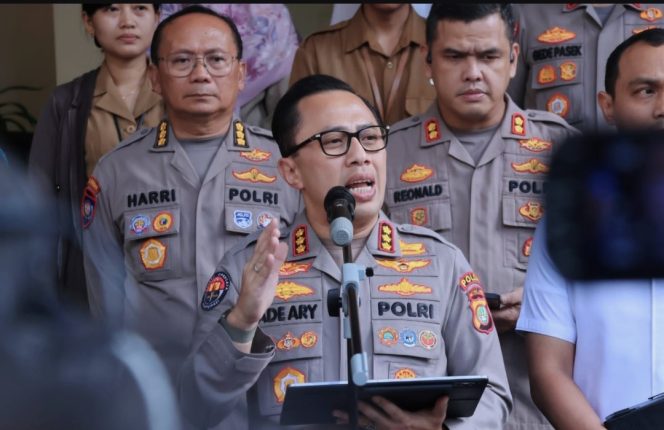 
					Jaga Jakarta; Polda Metro Jaya Ajak Warga Manfaatkan Call Center 110 Dan Hotline WhatsApp