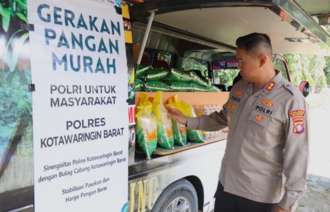 
					Polres Kobar Bersama Bulog, Gelar GPM Di Dusun 2 Semanggang  ‎