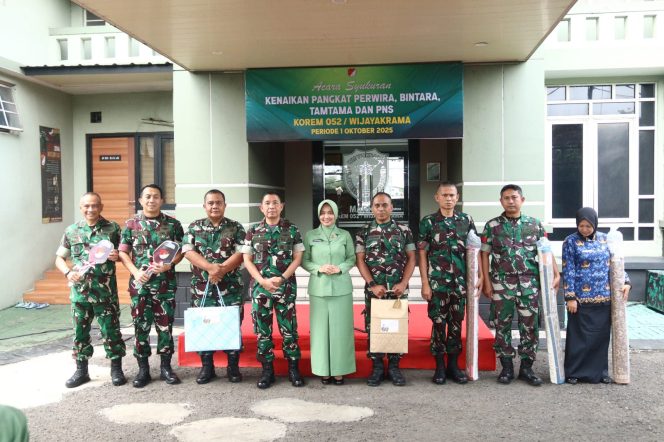 
					Syukuran Kenaikan Pangkat Prajurit, Danrem 052/Wkr Pamitan Pindah Tugas