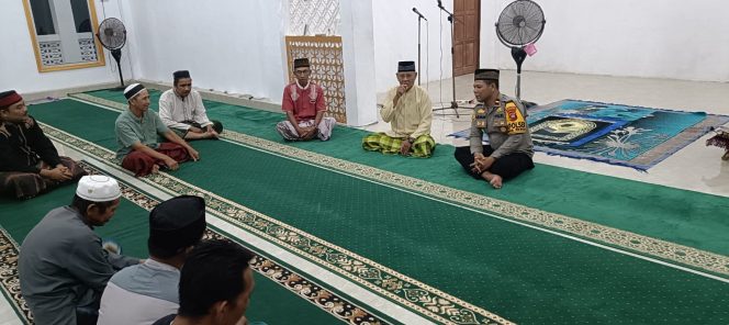
					Dekat Dengan Warganya, Polsek Muara Pawan Gelar Subuh Keliling di Masjid Babul Ihsan Desa Sungai Awan Kiri 