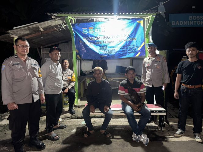 
					Polsek Ciputat Timur Gelar Colling System dan Sosialisasi Program Jakarta+ di Poskamling Terpadu Serua