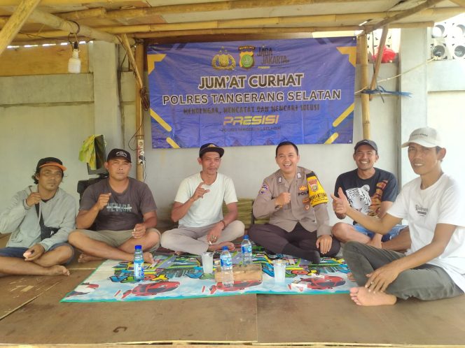 
					Polsek Pagedangan Gelar Jumat Curhat, Warga Apresiasi Polri Dekat dengan Masyarakat