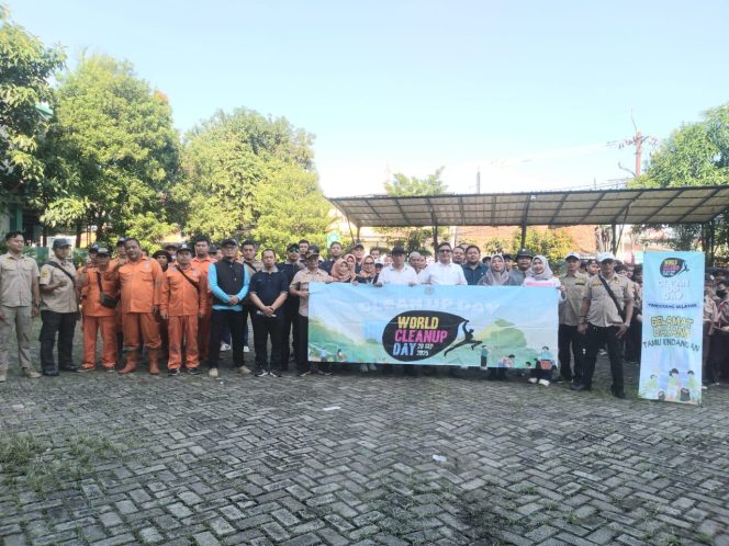 
					Peduli Lingkungan, Kelurahan Pondok Betung Gelar Kerja Bakti Bersama DLH Tangsel