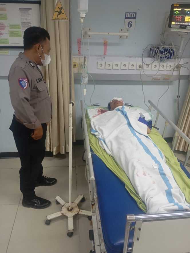 
					Pengendara Motor Alami Kecelakaan Tunggal di Serua Indah, Ciputat Timur