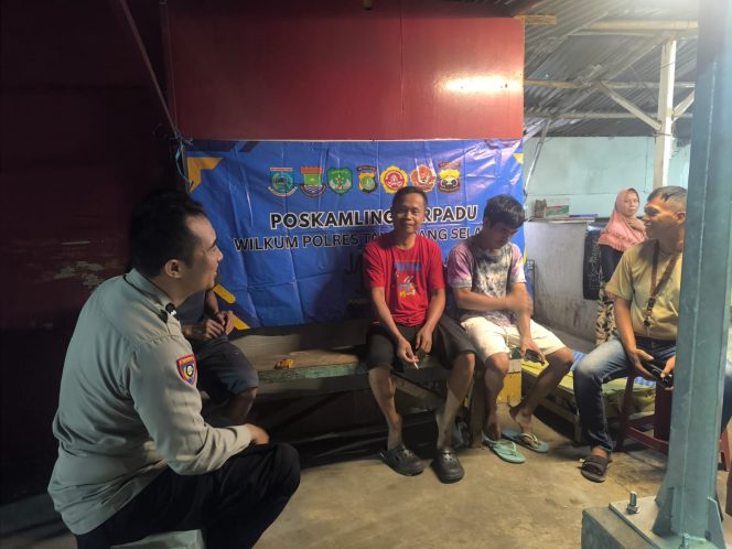 
					Bhabinkamtibmas Bencongan Indah Cek Poskamling Terpadu, Ajak Warga Perkuat Keamanan Lingkungan