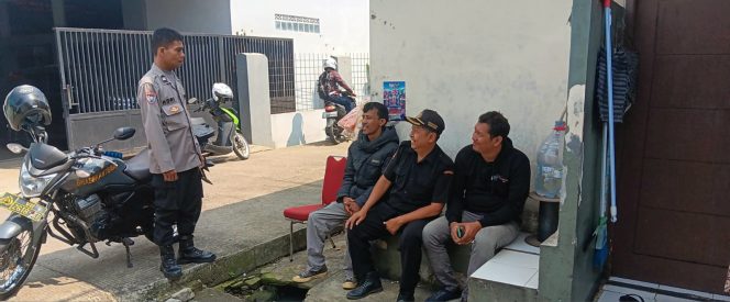 
					Bhabinkamtibmas Sukabakti Ajak Warga Bersinergi Jaga Keamanan Lingkungan