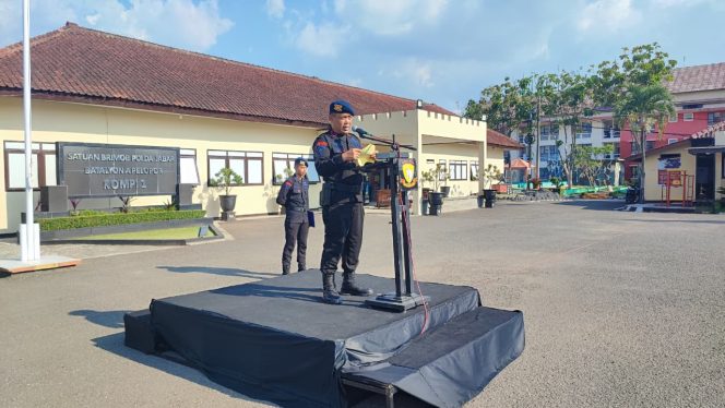 
					Brimob Jabar Laksanakan Apel Gelar Pasukan dan Perlengkapan Antisipasi Pengamanan 1 Tahun Pemerintahan Presiden Prabowo – Gibran