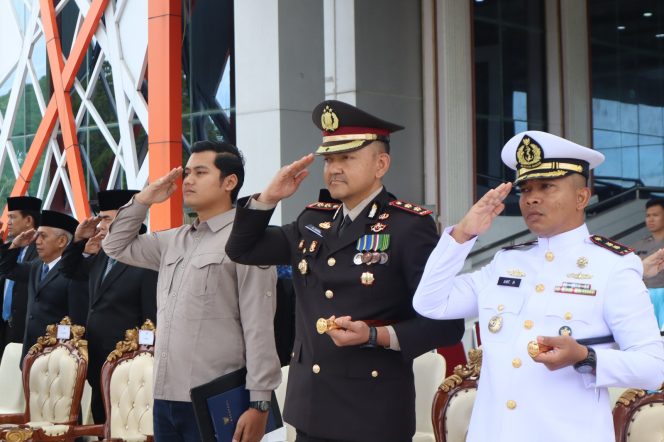 
					Kapolres Ketapang Hadiri Upacara Peringatan Hari Sumpah Pemuda ke-97 Tahun 2025 di Halaman Kantor Bupati Ketapang