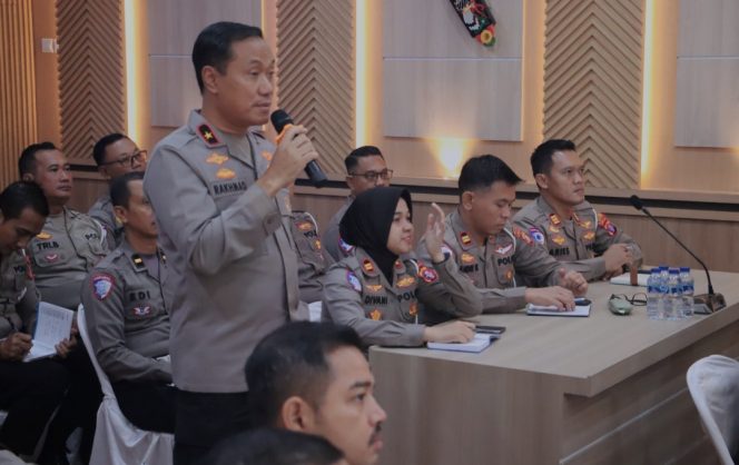 
					Ditlantas Polda Kalteng Terima Arahan Wakapolda Kalteng, Tekankan Peran Polantas Dalam Edukasi Tertib Berlalu Lintas
