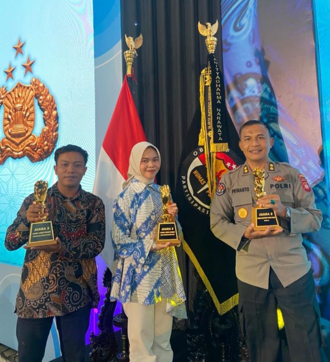 
					Dua Peserta Asal Kalbar Raih Juara Nasional Lomba Kreatif HUT ke-74 Humas Polri