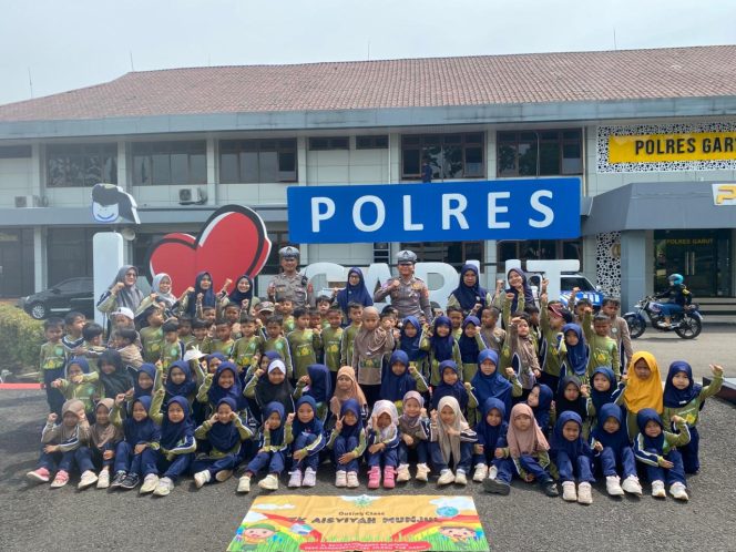 
					Satlantas Polres Garut Gelar Kegiatan “Polisi Sahabat Anak” Bersama Tk Aisyiah Garut