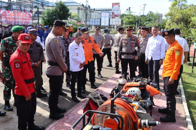 
					Wakapolres Ketapang Pimpin Apel Kesiapan Tanggap Darurat Bencana Tahun 2025 di Wilayah Hukum Polres Ketapang