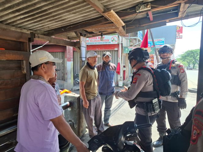 
					Patroli Dialogis Gegana Brimob Jabar Wujudkan Kehadiran Negara di Tengah Masyarakat