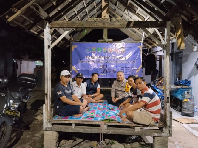 
					Dekat dengan Warga, Polsek Curug Gencarkan Sambang Pos Kamling Terpadu untuk Wujudkan Lingkungan Aman