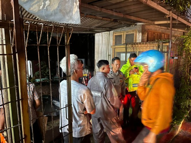
					Tim SAR Brimob Jabar Bantu Evakuasi Kecelakaan di Jalur Rancaekek – Garut