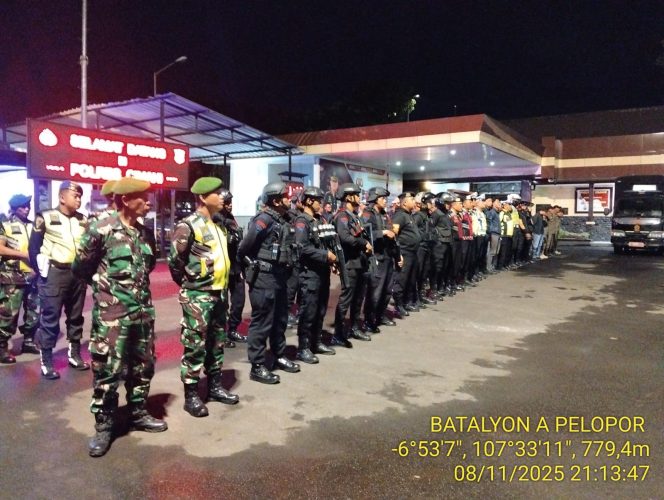 
					Patroli Dialogis Brimob Jabar Jaga Situasi Kamtibmas di Wilayah Cimahi