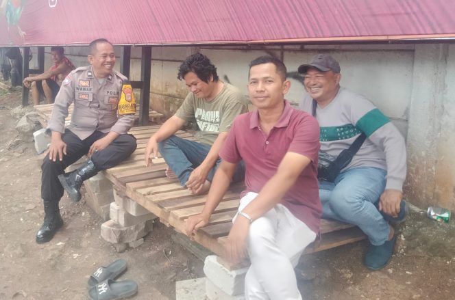 
					Dekat dengan Warga, Bhabinkamtibmas Lengkong Kulon Laksanakan Giat DDS dan Cooling System dalam Program Jaga Jakarta+