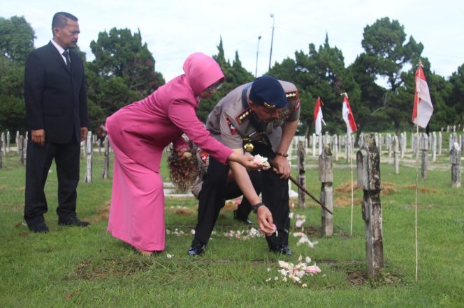 
					Jelang HUT Brimob Ke – 80, Dansat Brimob Polda Jabar Ziarah Ke TMP Cikutra