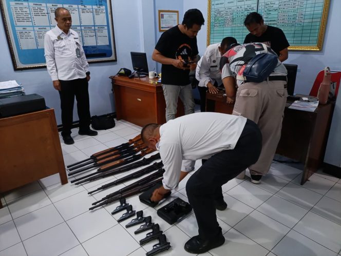 
					Pastikan Sarpras Keamanan Siap Pakai, Didampingi Sat Intelkam Polres Garut