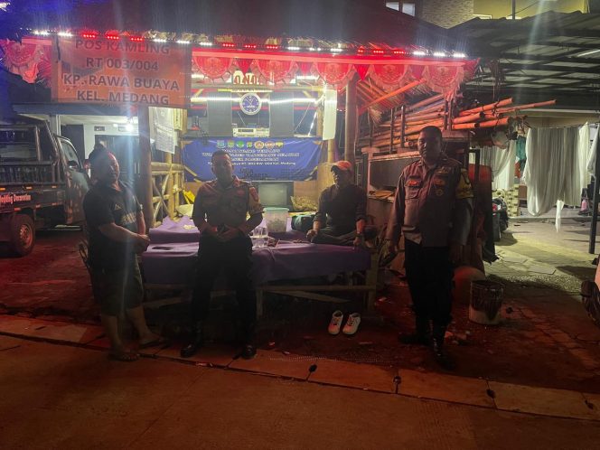
					Siskamling Terpadu di Kelurahan Medang Wujudkan Kekompakan Warga Jaga Keamanan Malam Hari