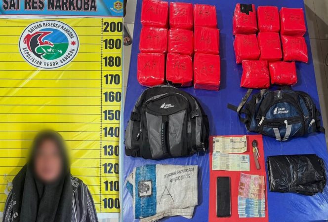 
					Polres Sanggau Gagalkan Peredaran 18 Kilogram Sabu di Beduai, Satu Wanita Diamankan