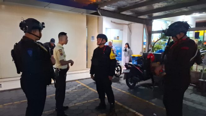 
					Patroli Malam Brimob Jabar Jaga Kondusifitas Cipanas – Kab. Cianjur