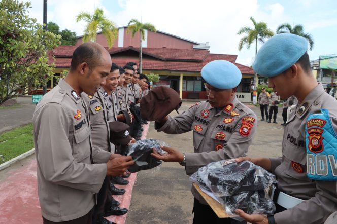 
					Kasipropam Polres Ketapang Pimpin Gaktiblin, Tekankan Kerapian dan Kedisiplinan Anggota