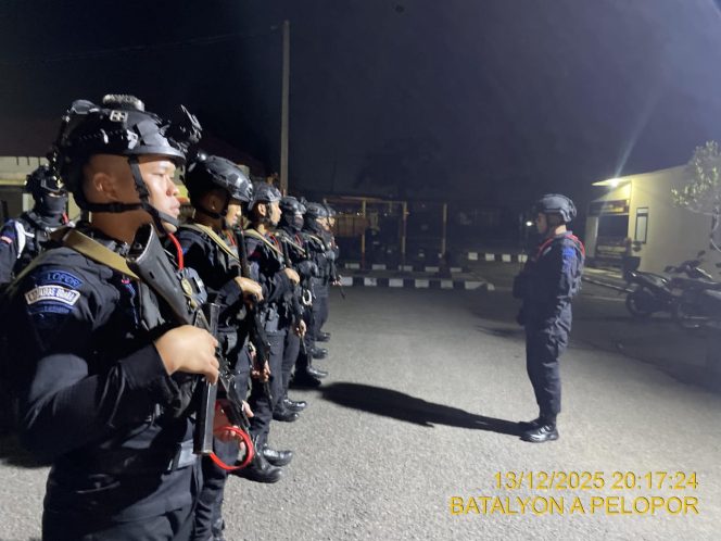 
					Brimob Jabar Hadir Jaga Kondusifitas Malam Akhir Pekan di Nagreg – Cicalengka