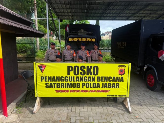 
					Antisipasi Bencana Alam Di Musim Penghujan, Tim SAR Brimob Jabar Gelar Siaga