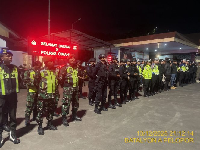 
					Patroli Brimob Jabar Jaga Malam Minggu Tetap Kondusif di Kota Cimahi