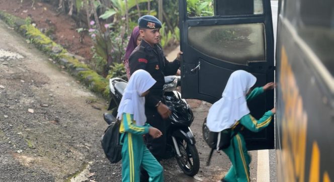 
					Operasional Bus Sekolah Gratis Brimob Jabar Yang Jadi Kebanggaan Warga Tasikmalaya