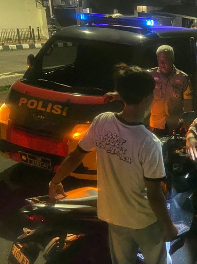 
					Patroli Malam Gabungan Polsek Pamulang dan Pokdarkamtibmas, Cegah Kejahatan dan Balap Liar